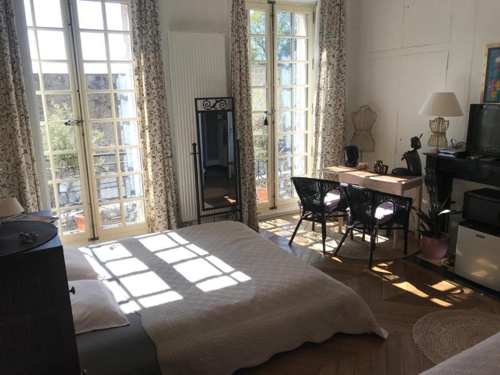 Chambre D'Hote Du Chateau Dourdan Exteriér fotografie